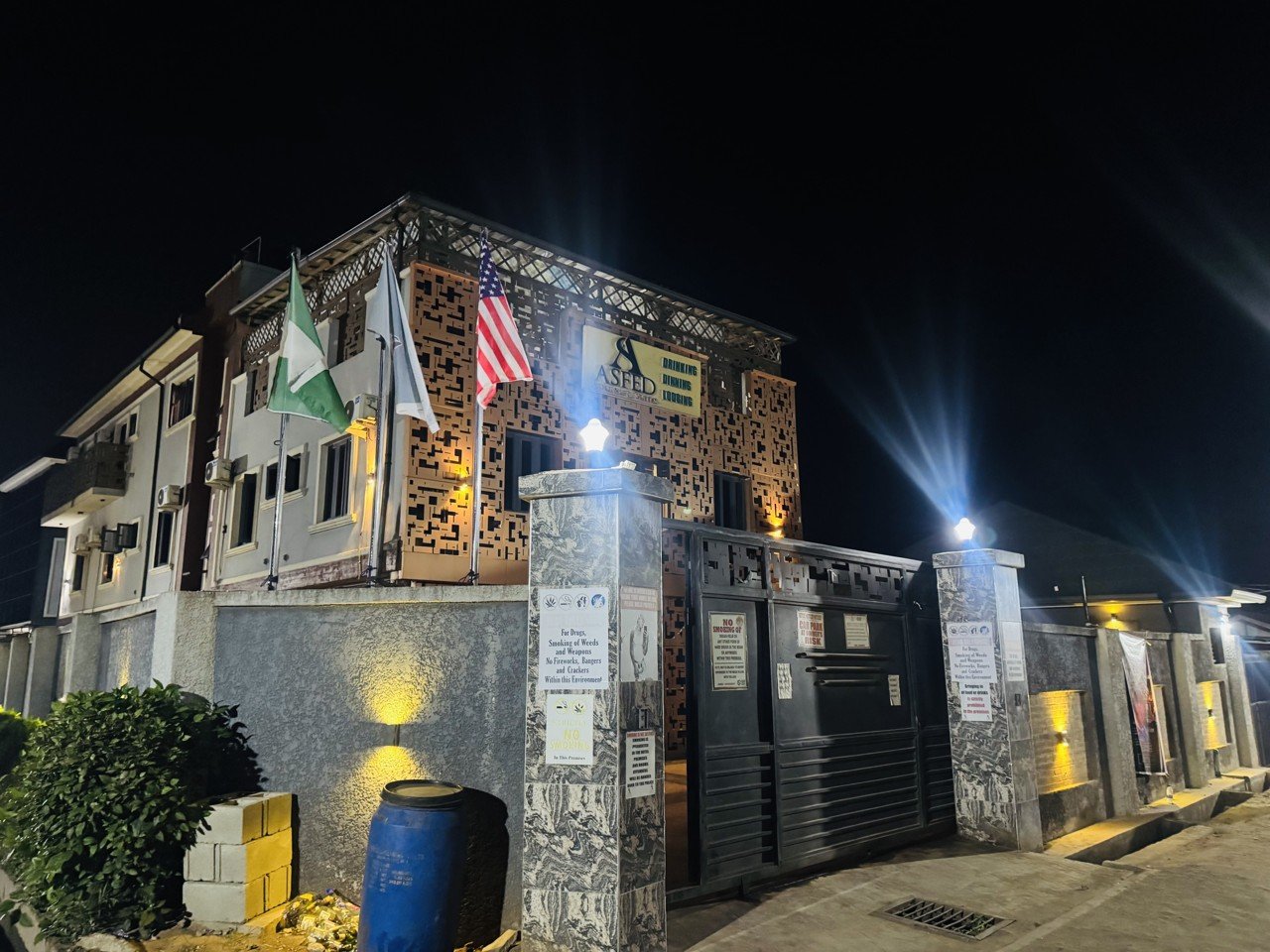 Exterior at Asfed Lounge & Suites — photograph 4