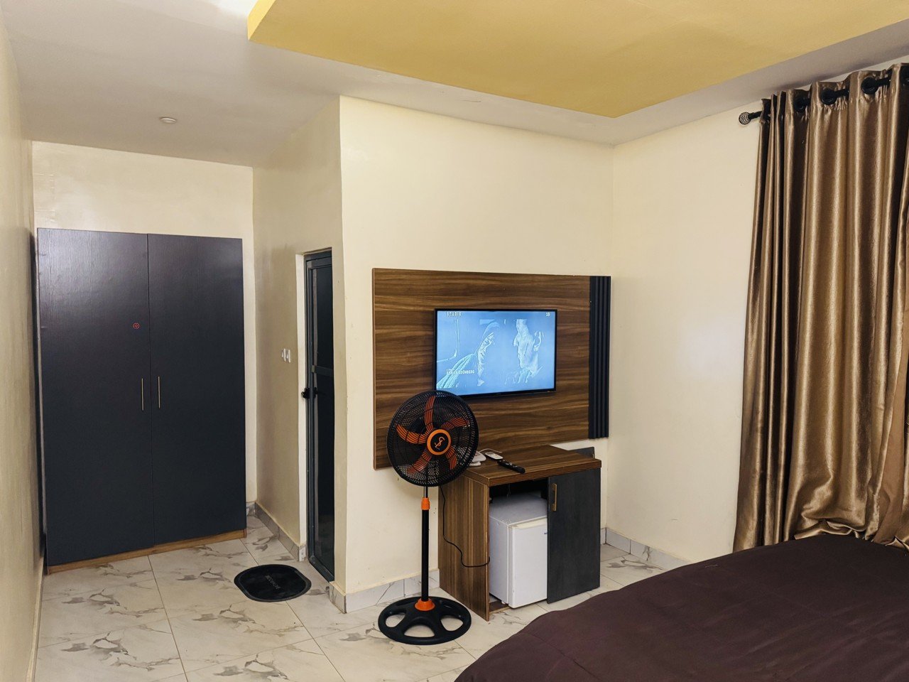Standard Pro at Asfed Lounge & Suites — photograph 4